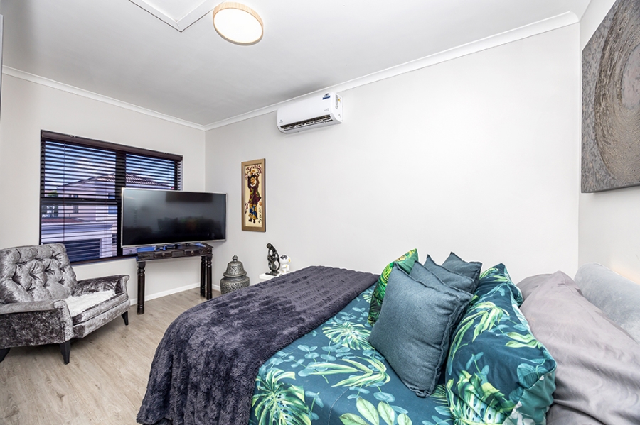 2 Bedroom Property for Sale in Parklands Western Cape